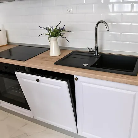 New And Modern Apartment Baroni Split Exterior photo